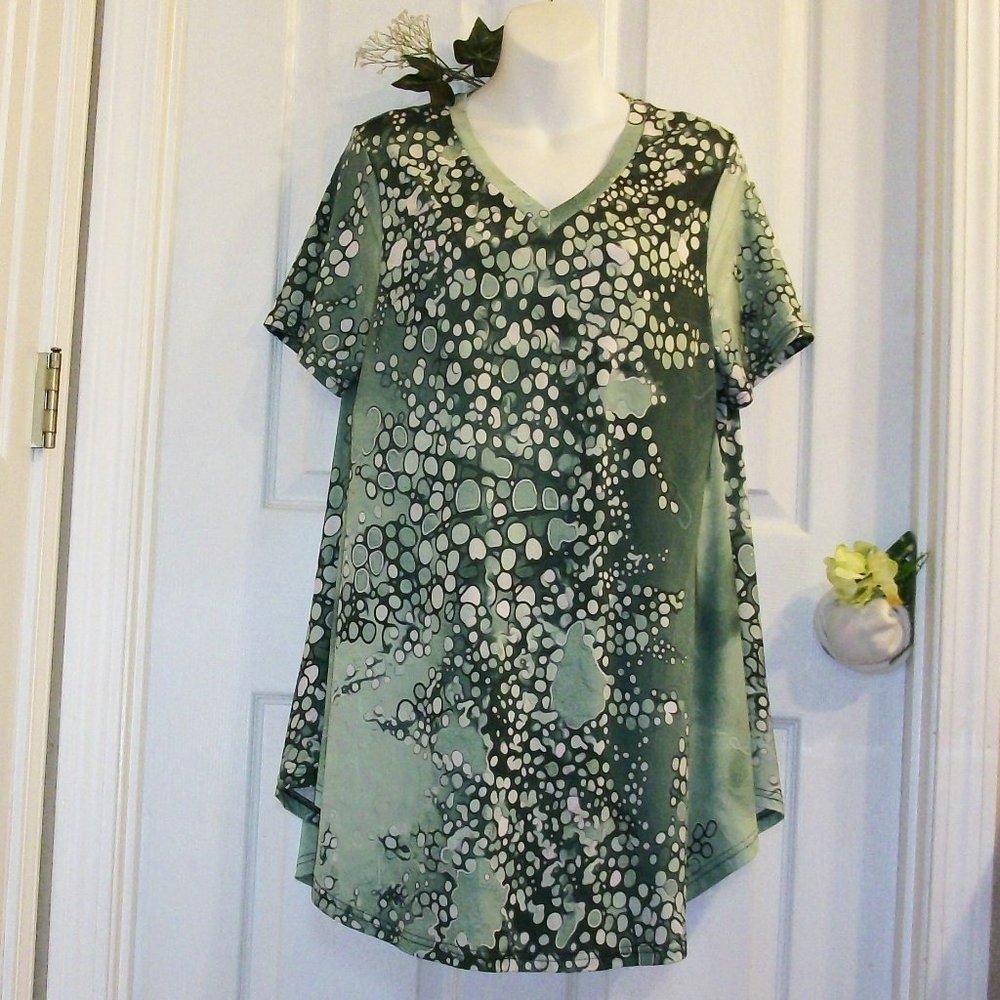 ❄️HP❄️Azalea by Firmiana Sz L Green Stretch Tunic